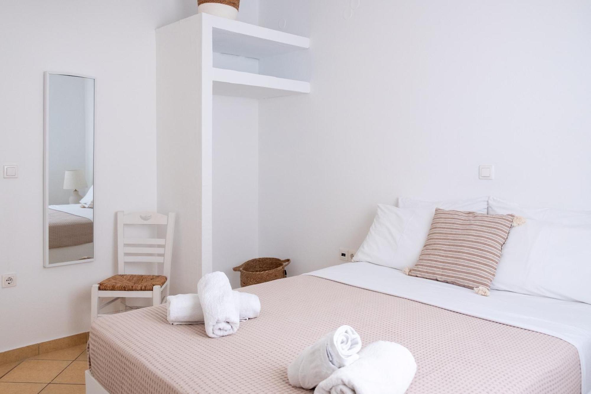 Aloni Ios Apartman Milopótasz Kültér fotó
